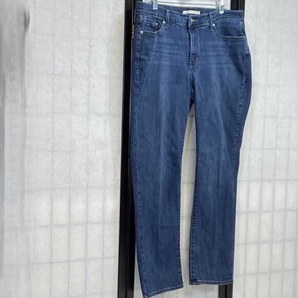 Levi’s High Rise Classic Straight Leg 18W Jeans Medium Wash Denim Timeless Fit - Picture 3 of 13